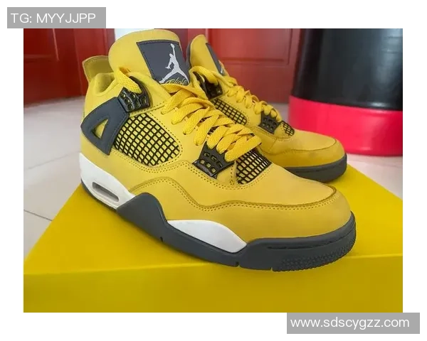 aj4电母篮球鞋全新上市运动风潮引领时尚与舒适完美结合