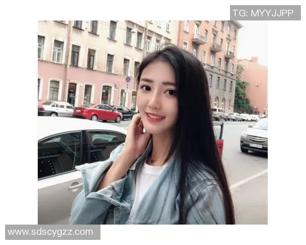 女性足球解说的崛起与挑战：打破传统观念的新时代声音